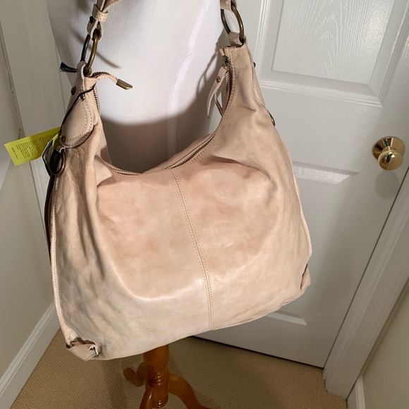 NWT, soft leather bag. Light beige/dark cream - Picture 4 of 7
